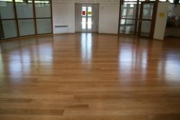 Parquet salle polyvalente de LANSLEVILLARD