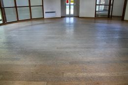 Parquet salle polyvalente de LANSLEVILLARD